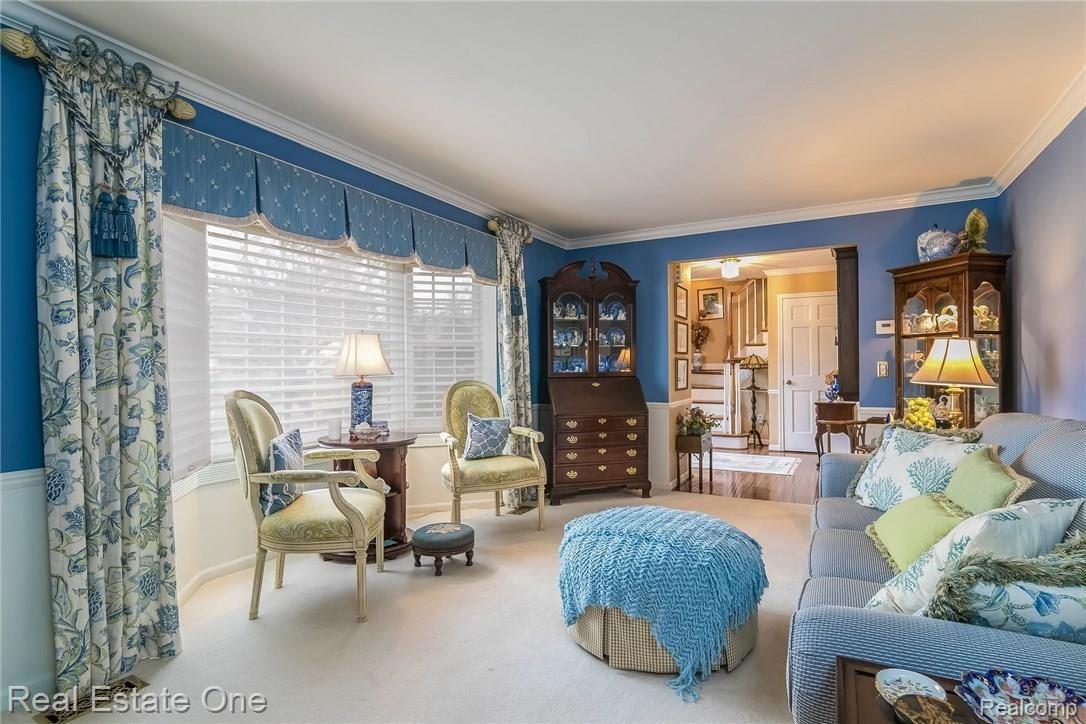 764 Leinster Road Rochester, MI 48309 - Photo 9 of 46 009-Living_Room-5672470-medium.jpg