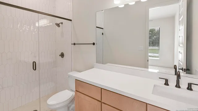 $989,900 | 145 Western Justice, Boerne, TX 78006