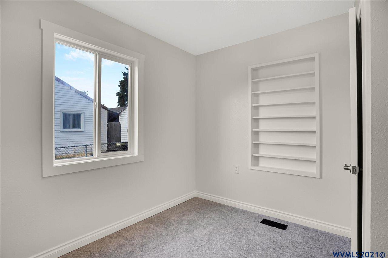 1321 Filbert Street Lebanon, OR 97355 - Photo 24 of 38 Gallery Image 24