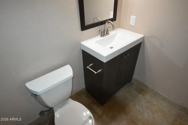 $2,460 | 14815 North 38th Street, Phoenix, AZ 85032
