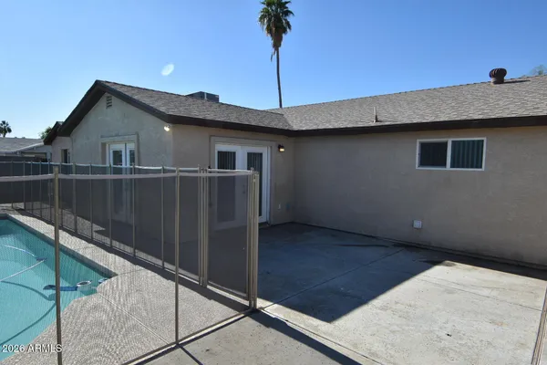 $2,460 | 14815 North 38th Street, Phoenix, AZ 85032