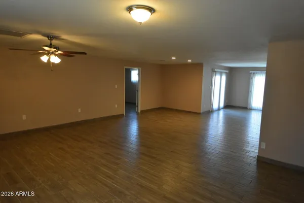 $2,460 | 14815 North 38th Street, Phoenix, AZ 85032