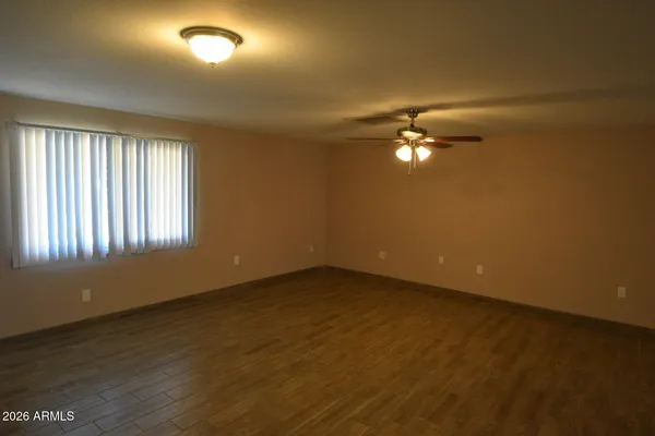 $2,460 | 14815 North 38th Street, Phoenix, AZ 85032