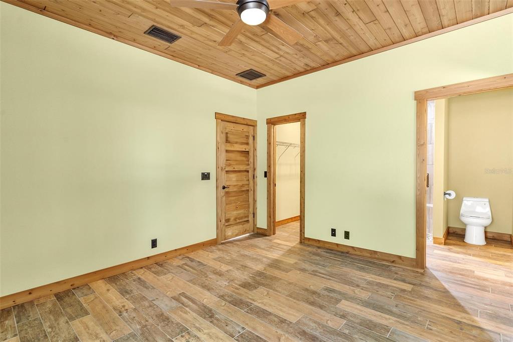 37590 Rolling Acres Road Lady Lake, FL 32159 - Photo 15 of 30 a view of room