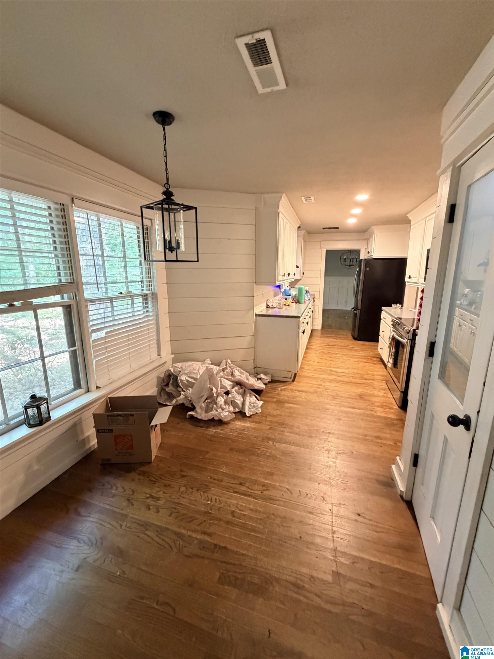 2512 Walker Road Southeast Decatur, AL 35603 - Photo 12 of 32