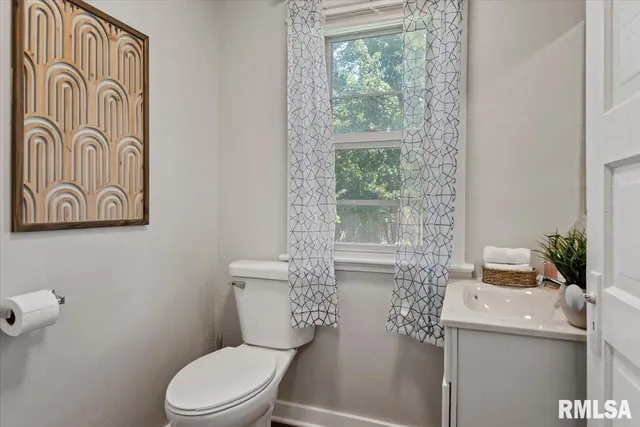 $135,000 | 112 North MacArthur Boulevard, Springfield, IL 62702