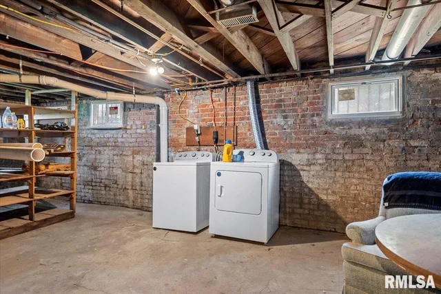 $135,000 | 112 North MacArthur Boulevard, Springfield, IL 62702