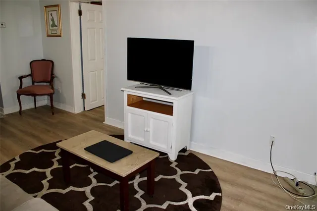 $1,500 | 24 Chestnut Lane, Newburgh, NY 12550