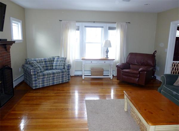 17 Peabody Road Stoneham, MA 02180 - Photo 8 of 19 Gallery Image 8