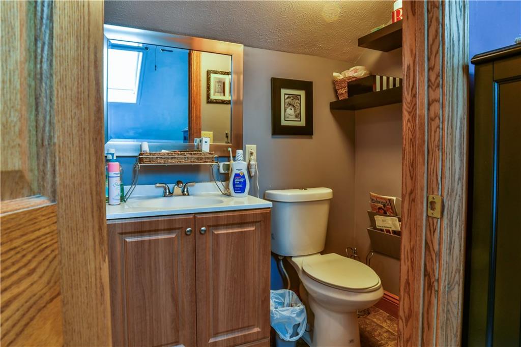 4796 Thomason Road Sharpsville, PA 16150 - Photo 9 of 17 Gallery Image 9
