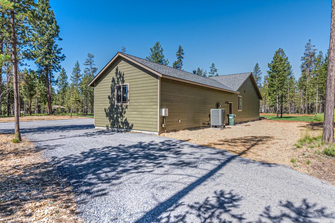 55085 Jackpine Way Bend, OR 97707 - Photo 3 of 36 thumbnail_Jackpine wya 55085 (1 of 40)