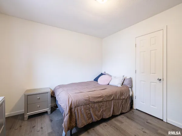 $229,900 | 713 Pekin Avenue, Creve Coeur, IL 61610