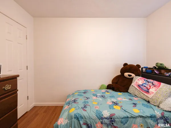 $229,900 | 713 Pekin Avenue, Creve Coeur, IL 61610