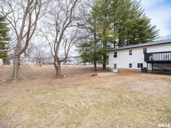 $229,900 | 713 Pekin Avenue, Creve Coeur, IL 61610