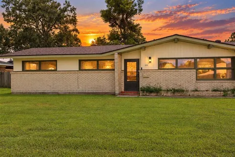 $135,000 | 315 Morningside Drive, Lake Charles, LA 70605