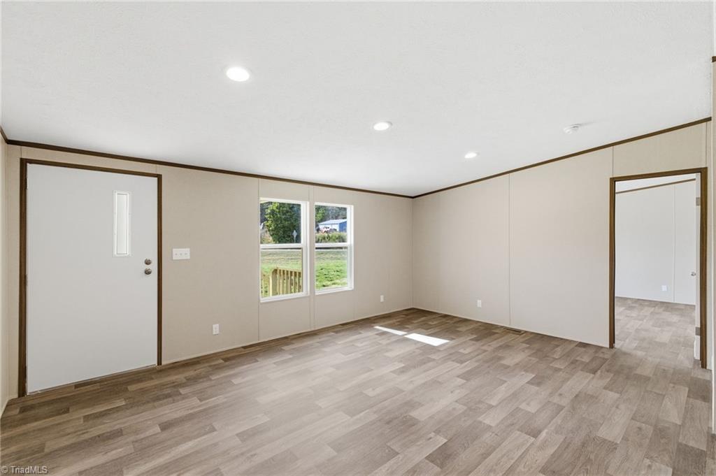 153 Mosley Loop Madison, NC 27025 - Photo 7 of 33