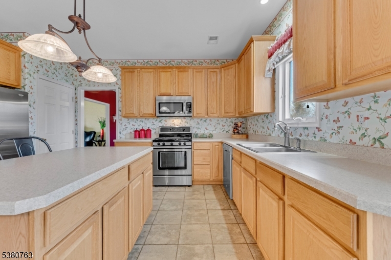 107 McCullough Road Washington, NJ 07882 - Photo 12 of 50