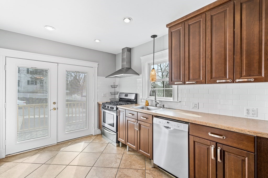 93 Highland Avenue Winchester, MA 01890 - Photo 12 of 42