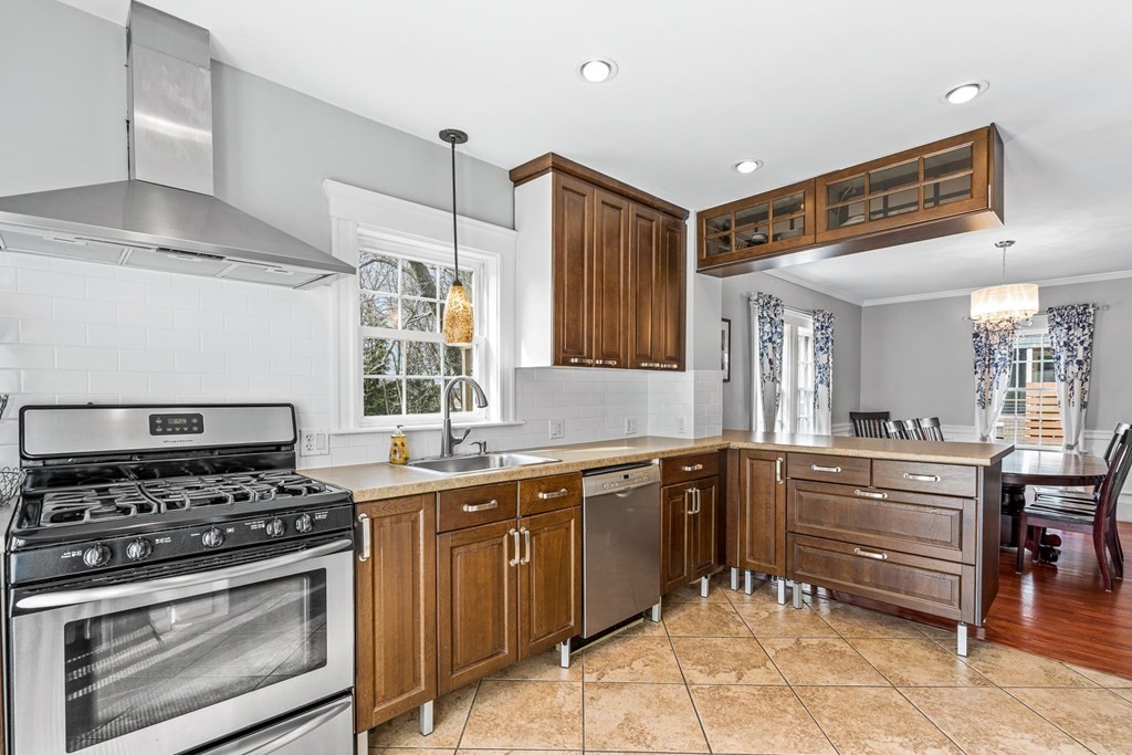 93 Highland Avenue Winchester, MA 01890 - Photo 14 of 42