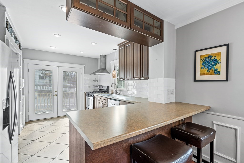 93 Highland Avenue Winchester, MA 01890 - Photo 18 of 42