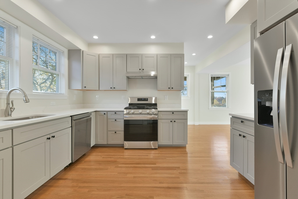 48 Manthorne Road, Unit 2 Boston, MA 02132 - Photo 7 of 15