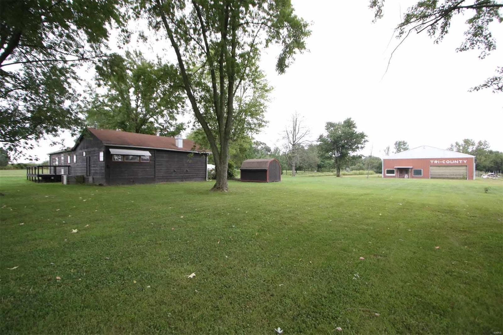 34693 Gotter Road Brighton, IL 62012 - Photo 4 of 12