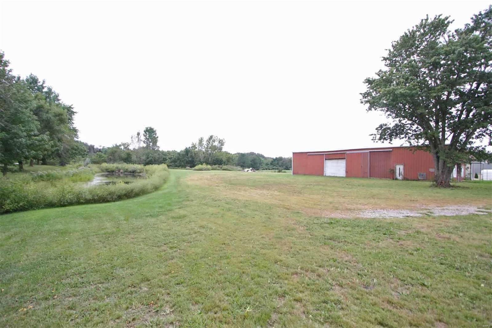 34693 Gotter Road Brighton, IL 62012 - Photo 7 of 12
