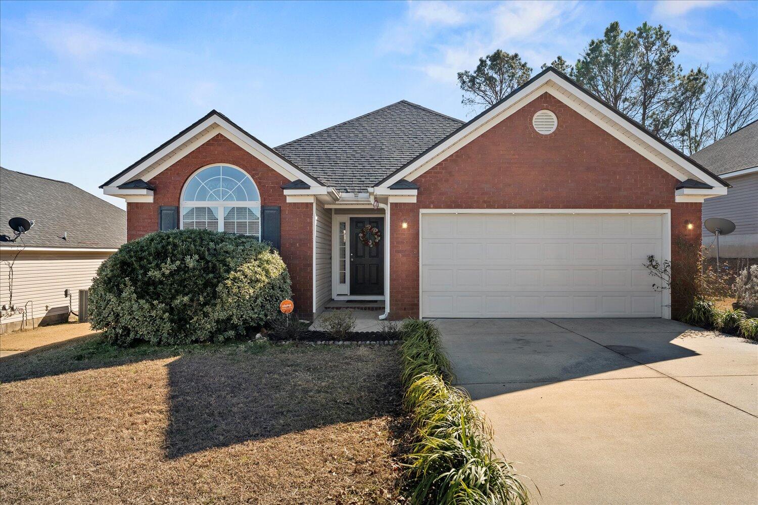 586 Lory Lane Grovetown, GA 30813 - Photo 1 of 17 Front View