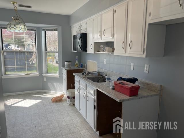 22 Anderson Court East Brunswick, NJ 08816 - Photo 2 of 5