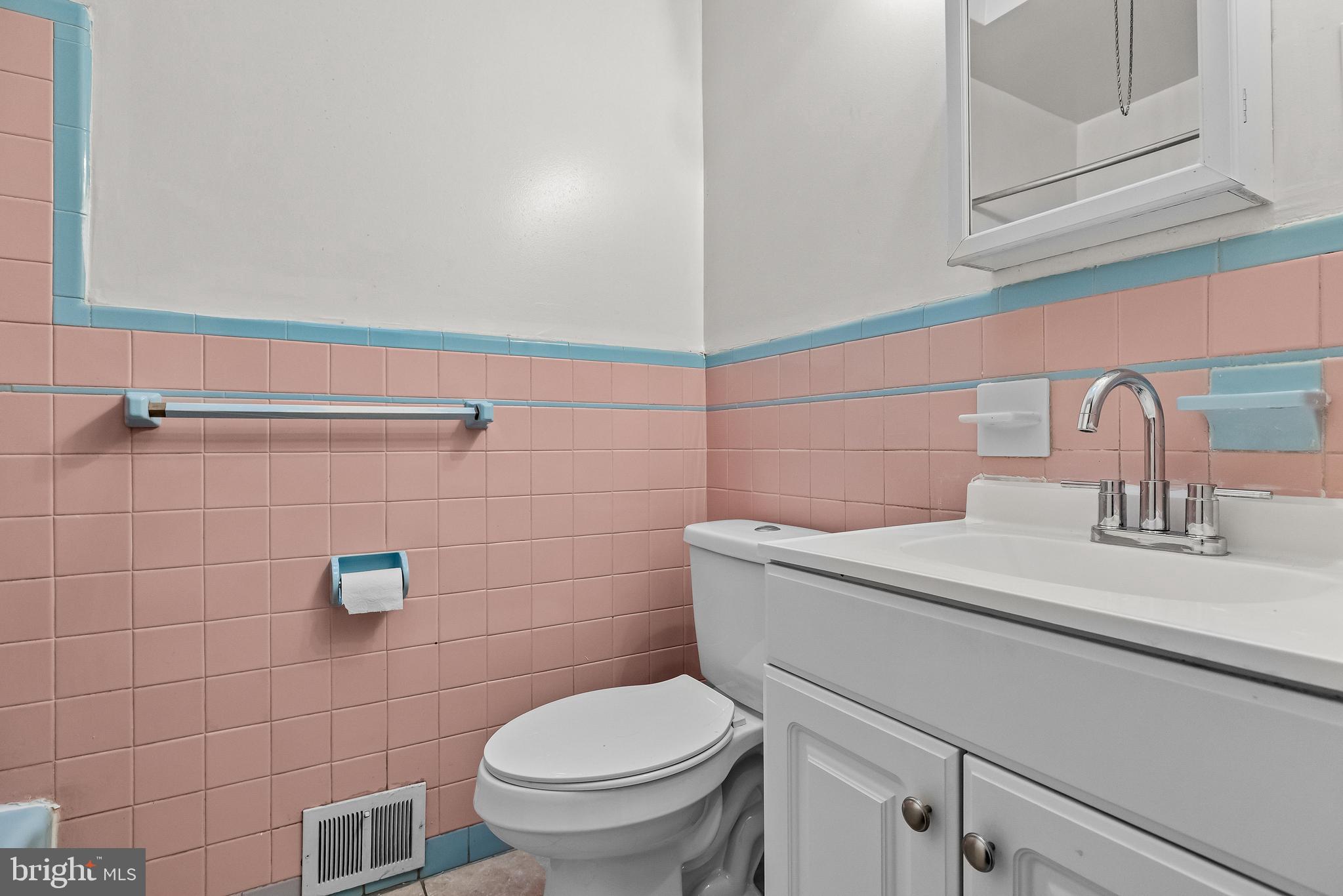 5247 Rorer Street Philadelphia, PA 19120 - Photo 18 of 27