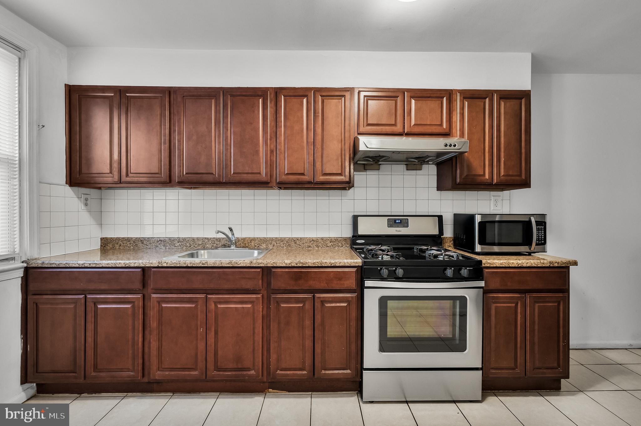 5247 Rorer Street Philadelphia, PA 19120 - Photo 10 of 27