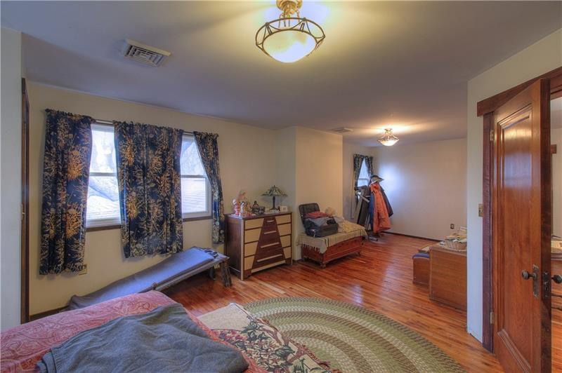380 Chapin Road New Castle, PA 16105 - Photo 14 of 20 Large master bedroom