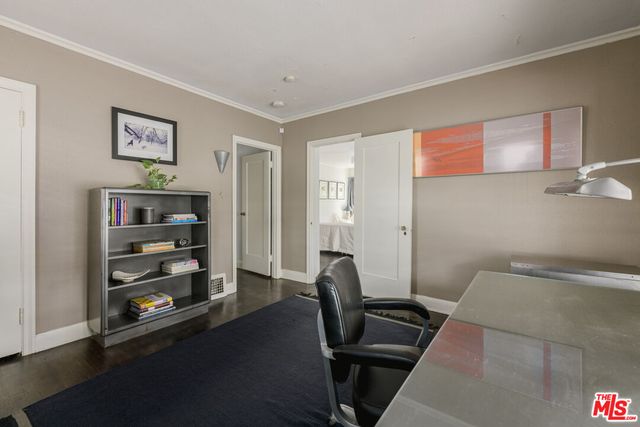 $1,800,000 | 2022 North Catalina Street, Los Angeles, CA 90027