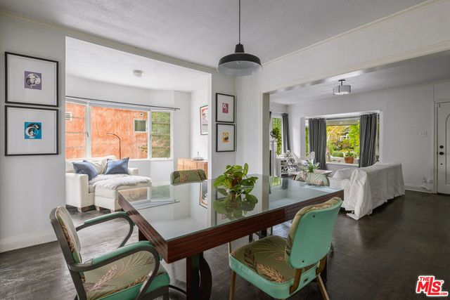 $1,800,000 | 2022 North Catalina Street, Los Angeles, CA 90027