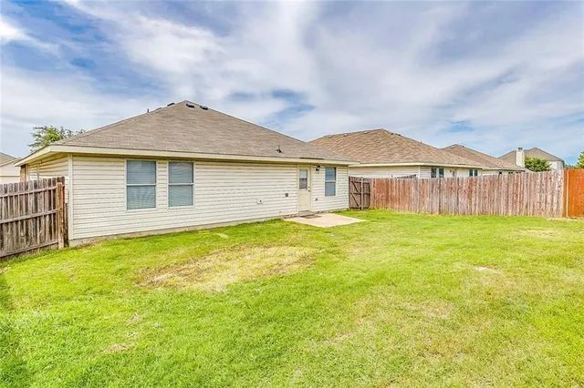 $1,850 | 909 Poncho Lane, Fort Worth, TX 76052