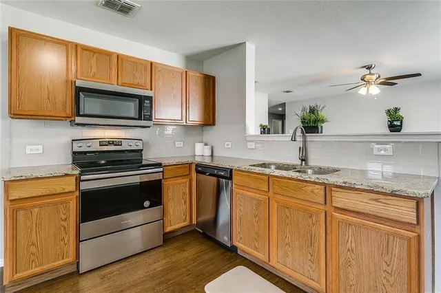 $1,850 | 909 Poncho Lane, Fort Worth, TX 76052