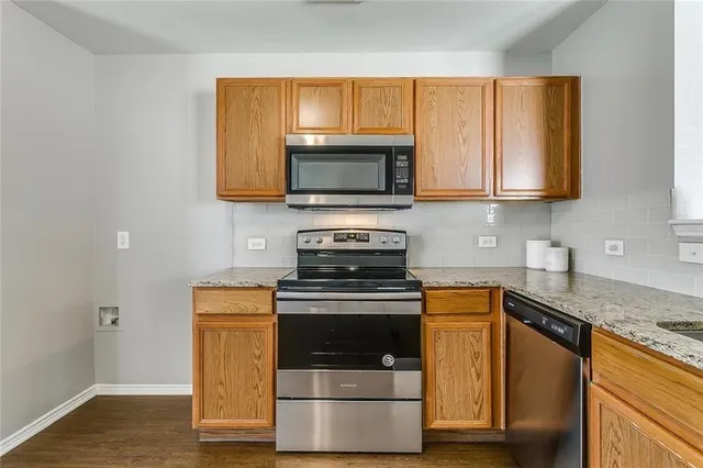 $1,850 | 909 Poncho Lane, Fort Worth, TX 76052