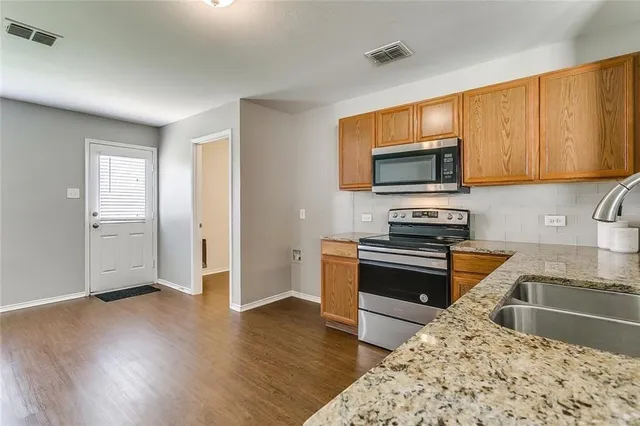 $1,850 | 909 Poncho Lane, Fort Worth, TX 76052