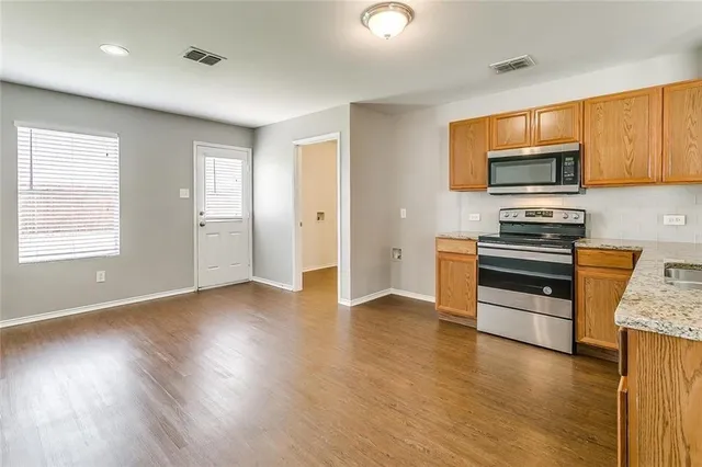 $1,850 | 909 Poncho Lane, Fort Worth, TX 76052