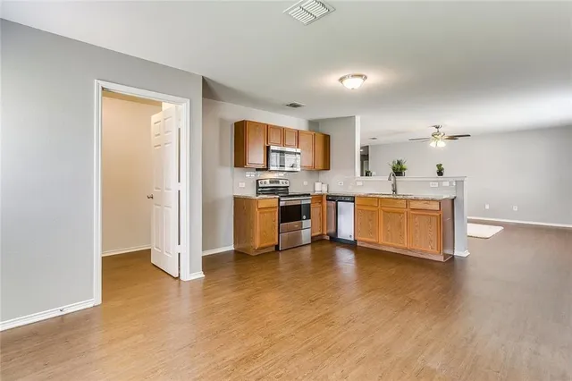 $1,850 | 909 Poncho Lane, Fort Worth, TX 76052