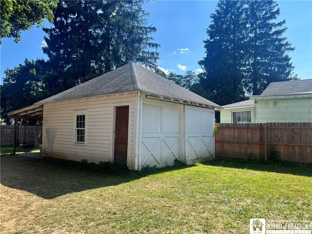 $114,900 | 64 East Hanover Street, Wellsville, NY 14895