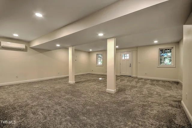 $625,000 | 249 Oak View Circle, Bristol, TN 37620