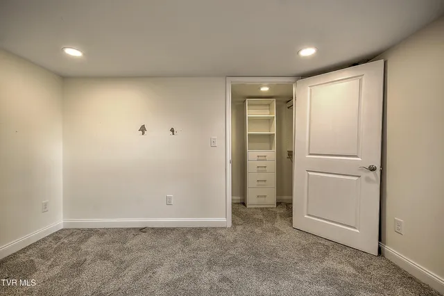 $625,000 | 249 Oak View Circle, Bristol, TN 37620