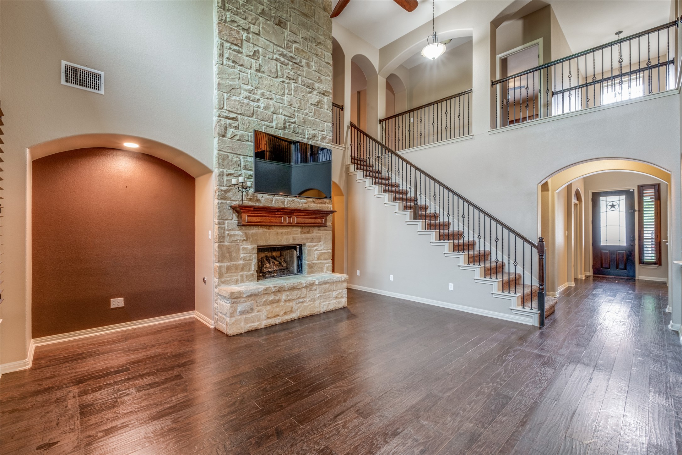359 Whispering Wind Way Austin, TX 78737 - Photo 7 of 29
