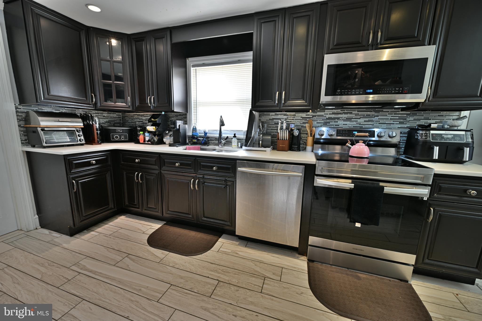 1114 Salem Road Burlington, NJ 08016 - Photo 4 of 27