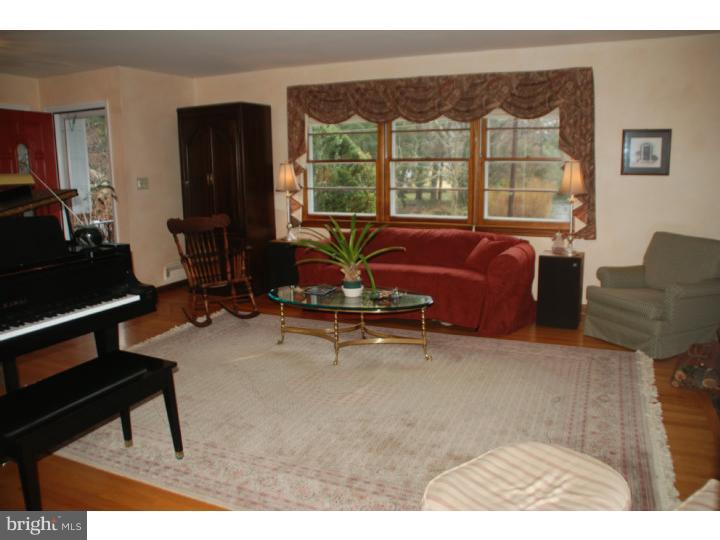 240 Riverside Drive Princeton, NJ 08540 - Photo 5 of 18 Gallery Image 5