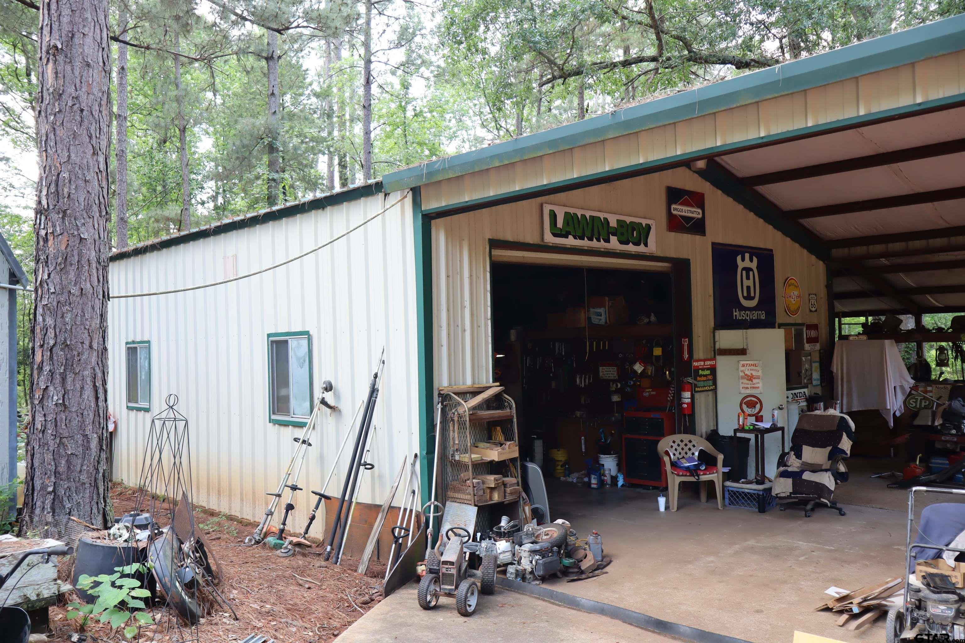 4269 Highway 21 Alto, TX 75925 - Photo 30 of 41 a front view of a house