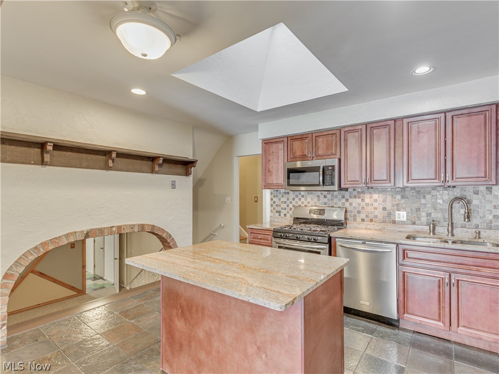 4649 Telhurst Road South Euclid, OH 44121 - Photo 13 of 32