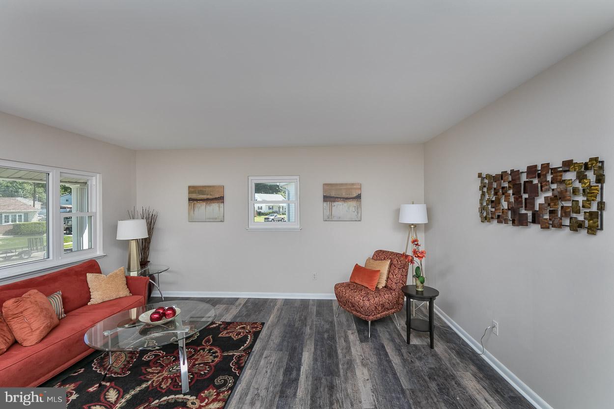 3715 Holly Grove Road Baltimore, MD 21220 - Photo 15 of 30 Living Room