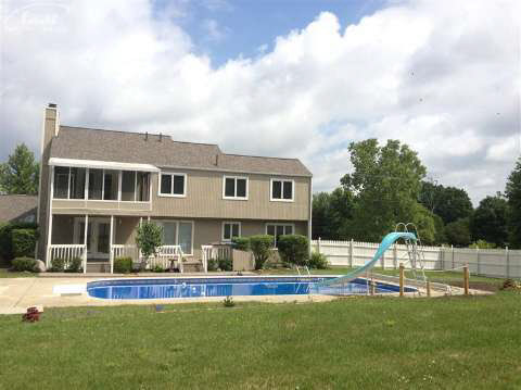 7427 Potter Road Flushing, MI 48433 - Photo 4 of 28 20363948-3.JPG